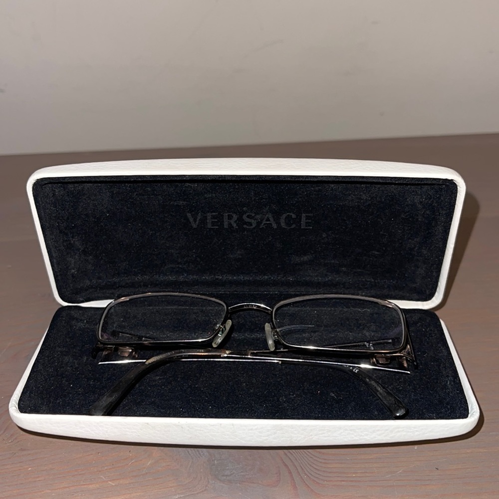 Versace “Mod” Vintage Eyeglasses with Hard Case - Picture 2 of 14